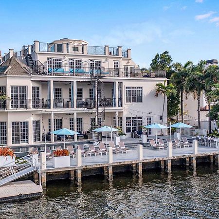The Modern Castle Canal View Access Rooftop Living Greenhouse Vlllas Fort Lauderdale Exterior photo