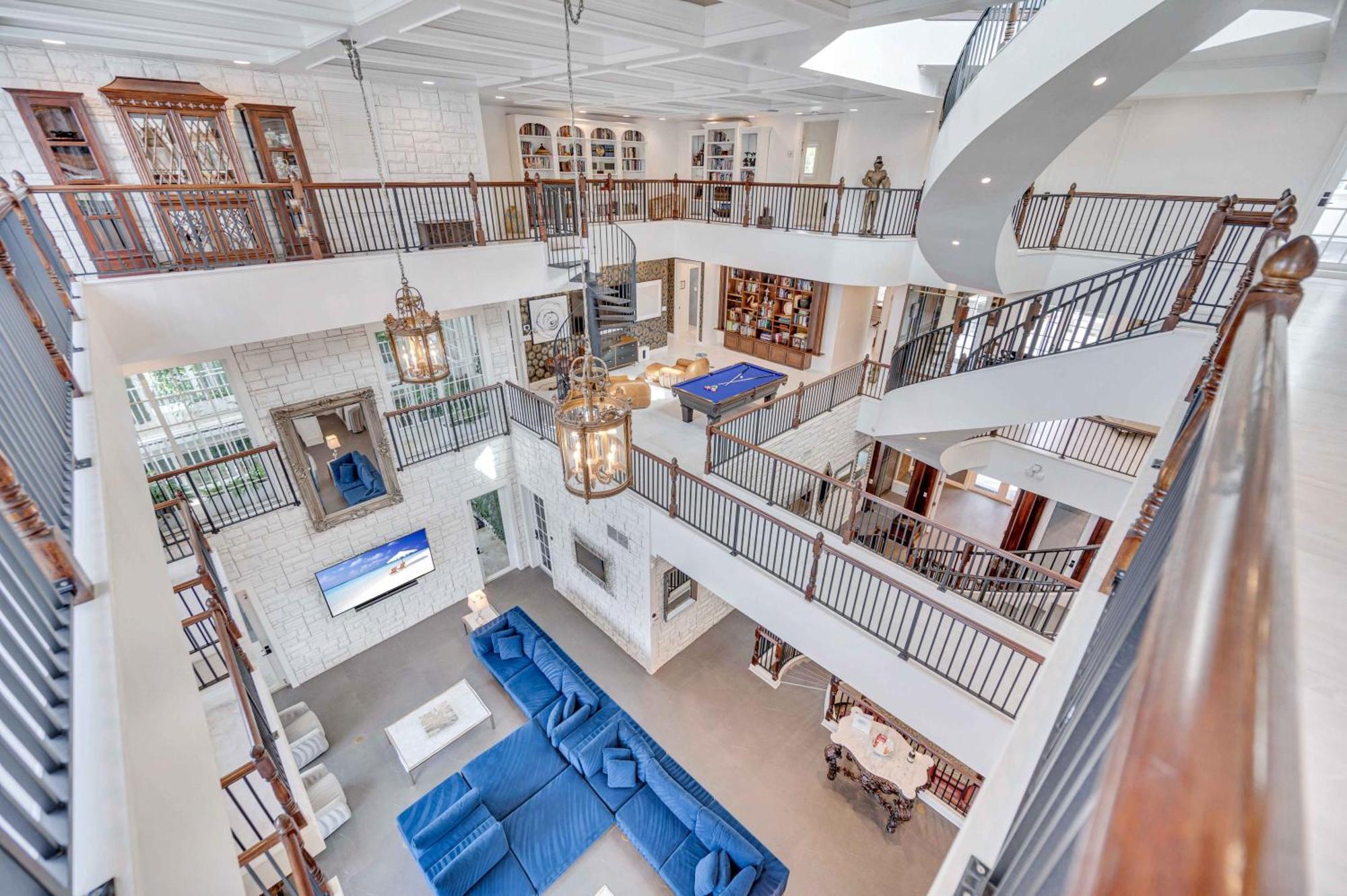 The Modern Castle Canal View Access Rooftop Living Greenhouse Vlllas Fort Lauderdale Exterior photo