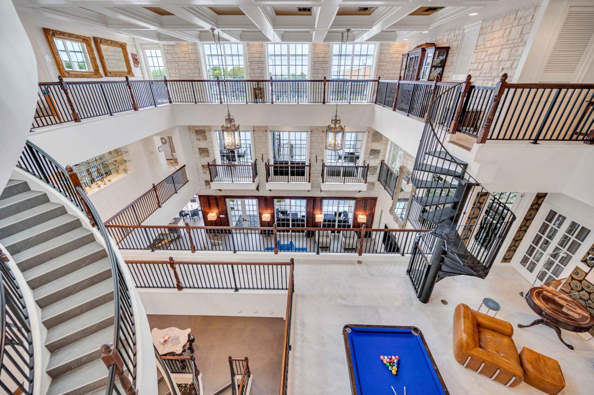 The Modern Castle Canal View Access Rooftop Living Greenhouse Vlllas Fort Lauderdale Exterior photo